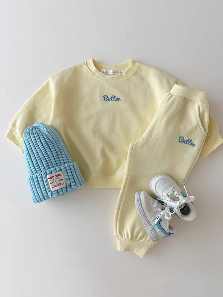 Comfortable Color Sweater and Sweatpants for Babies