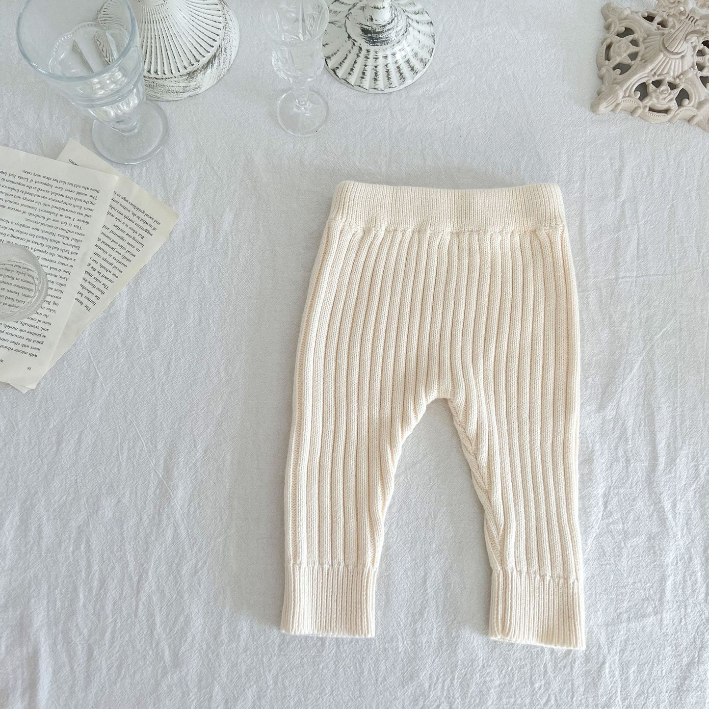 Soft and breathable baby leggings for everyday comfort.
