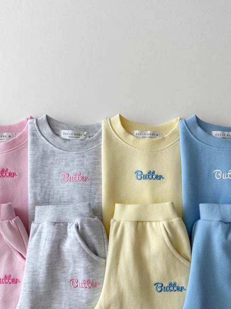 Comfortable Color Sweater and Sweatpants for Babies