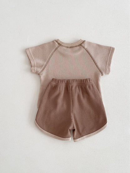 Cool & Comfy Summer Baby Set – Top & Shorts