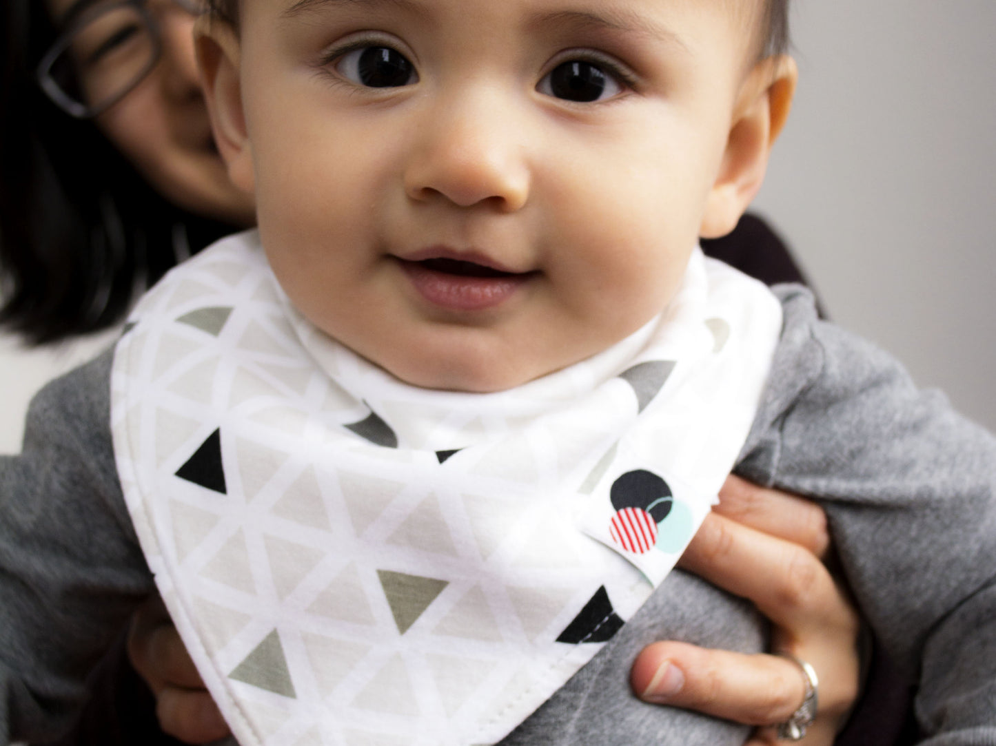 DREIECKE | Premium Plus Baby Bandana Lätzchen (Bio-Baumwolle) 